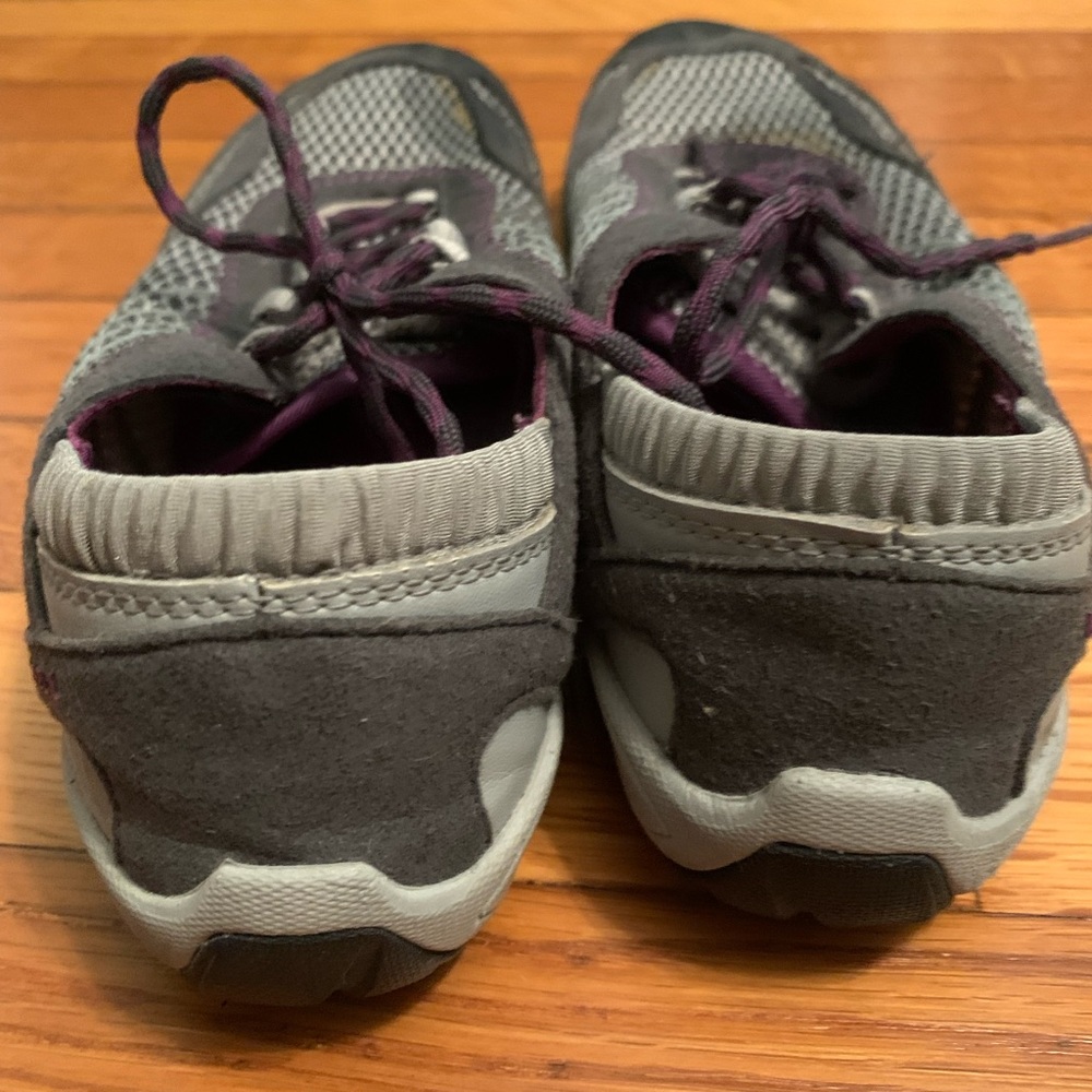 Merrell “Barefoot” sneakers. Size 9. Worn twice. - Picture 4 of 4